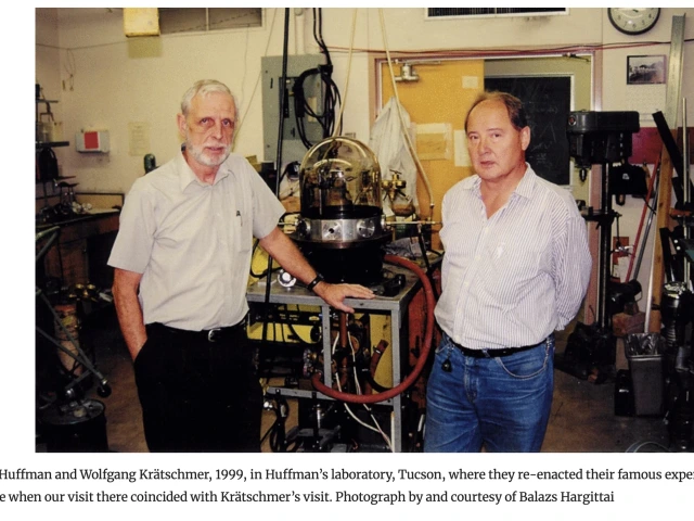 Donald Huffman and Wolfgang Kratschmer, 1999 in Huffman's Laboratory Tucson