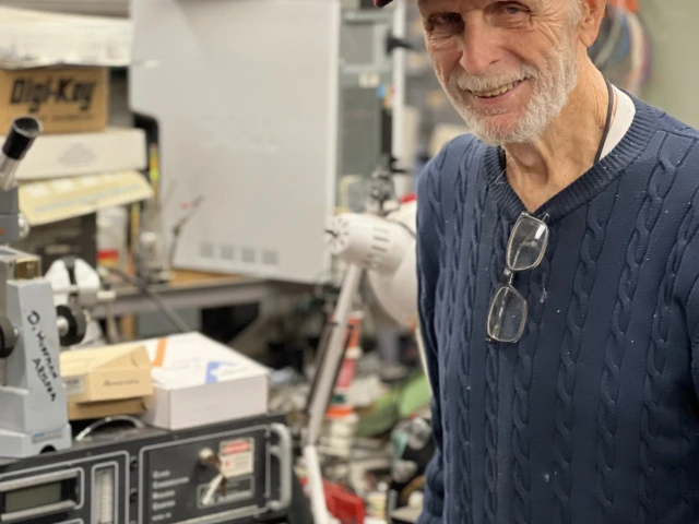 Huffman in lab casual