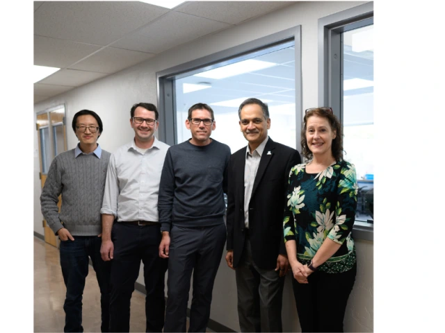 Faculty, President and Dean photo